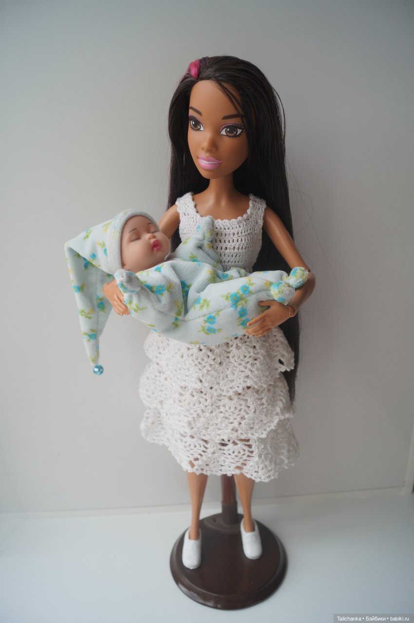 Первая выписка сентября. Паяем сломанное крепление руки. Возвращаем крылышки фее. Создаём куклу из одной головы. Паяем