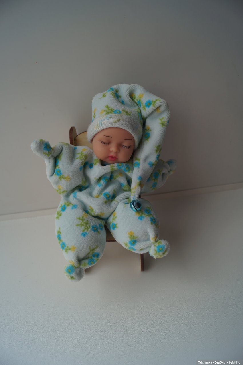 Первая выписка сентября. Паяем сломанное крепление руки. Возвращаем крылышки фее. Создаём куклу из одной головы. Паяем