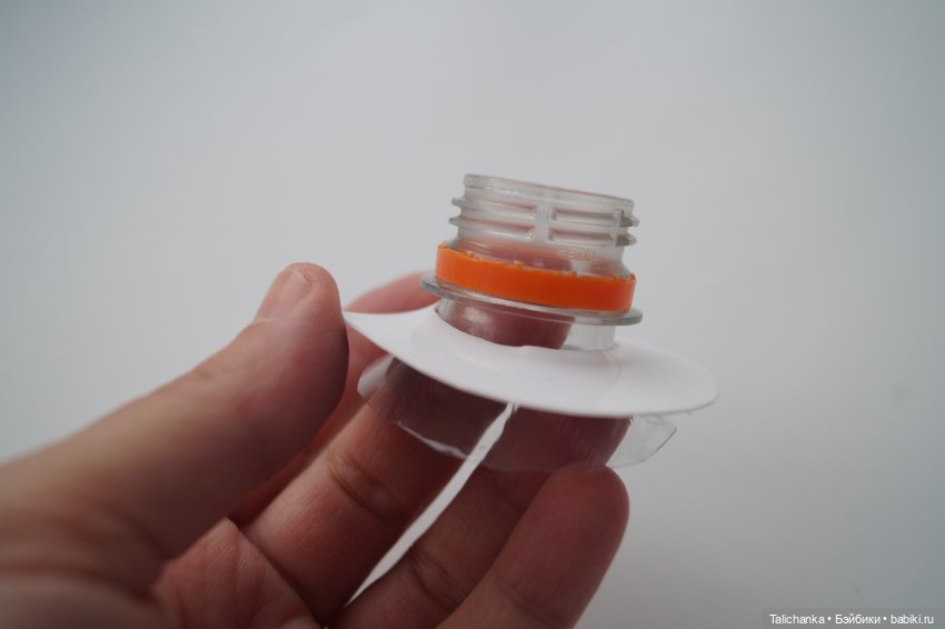 Четвёртая выписка ноября Срезана часть шеи - используем пластиковую бутылку Клеим перелом шейного крепления Перетяжка