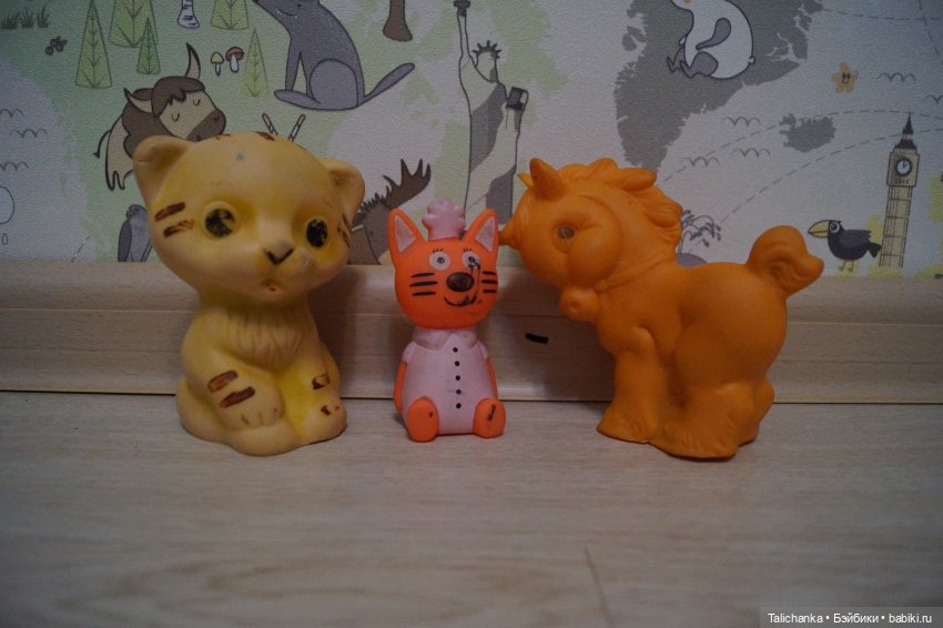 Много посылок открываем первую