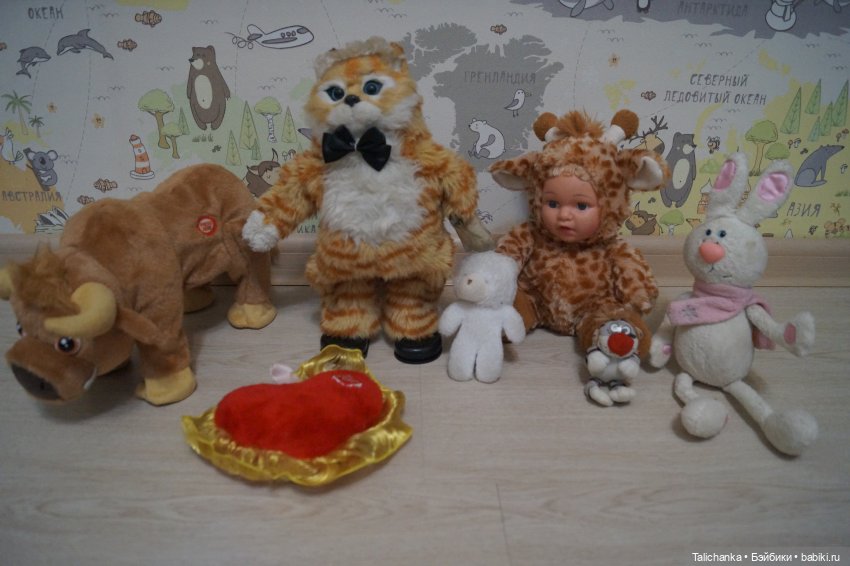 Много посылок открываем первую