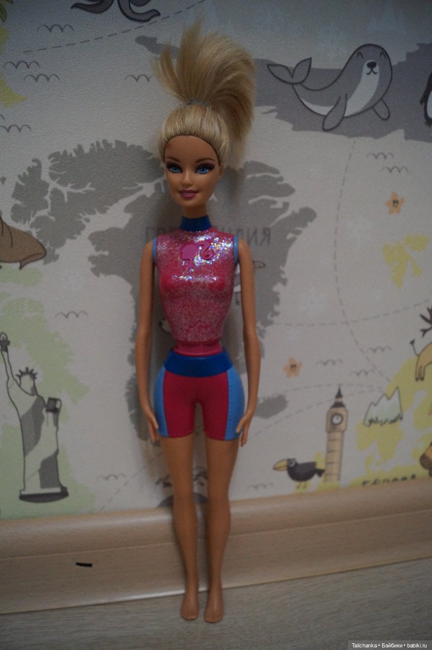 Много посылок открываем первую