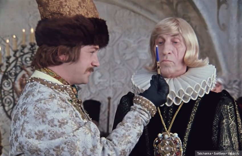 Много посылок открываем первую