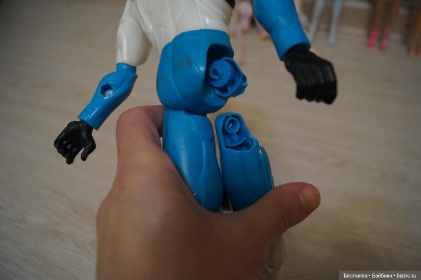 Третья выписка декабря Разбитый Санта Клаус получил новую жизнь Ремонт шарнирного парня Как уложить непослушную чёлку