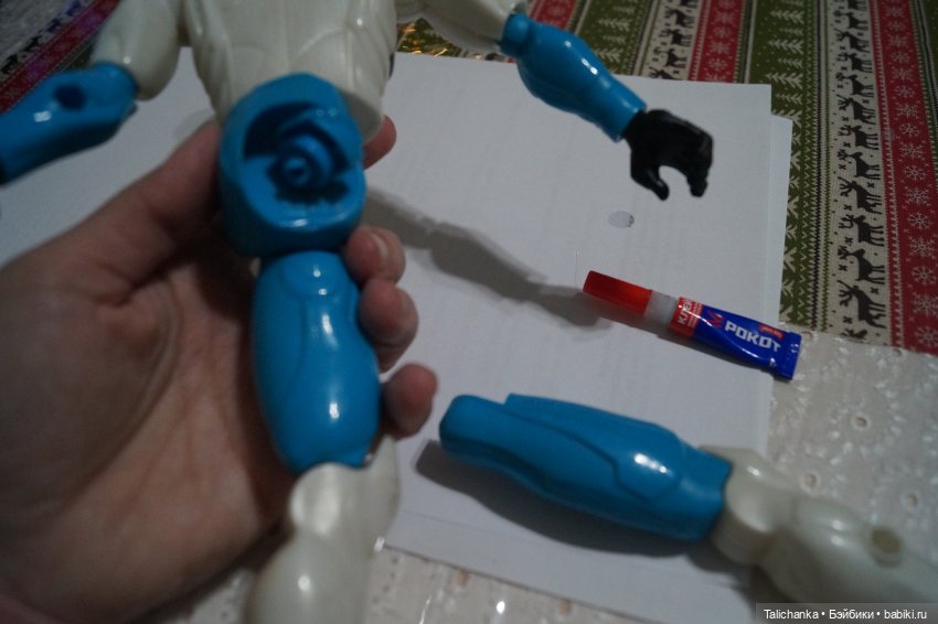 Третья выписка декабря Разбитый Санта Клаус получил новую жизнь Ремонт шарнирного парня Как уложить непослушную чёлку