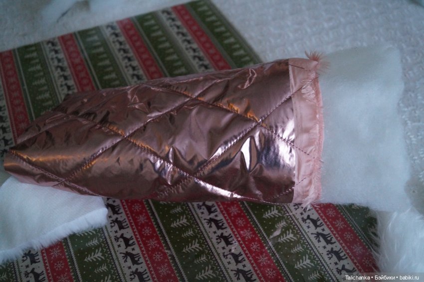 Четвёртая выписка декабря Голова деда Мороза и голова тряпичной куклы превратились в полноценных новогодних героев