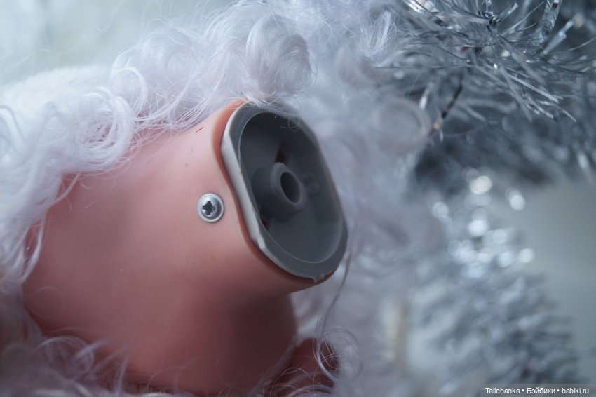 Четвёртая выписка декабря Голова деда Мороза и голова тряпичной куклы превратились в полноценных новогодних героев