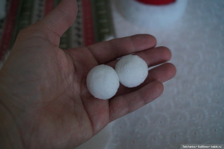 Четвёртая выписка декабря Голова деда Мороза и голова тряпичной куклы превратились в полноценных новогодних героев