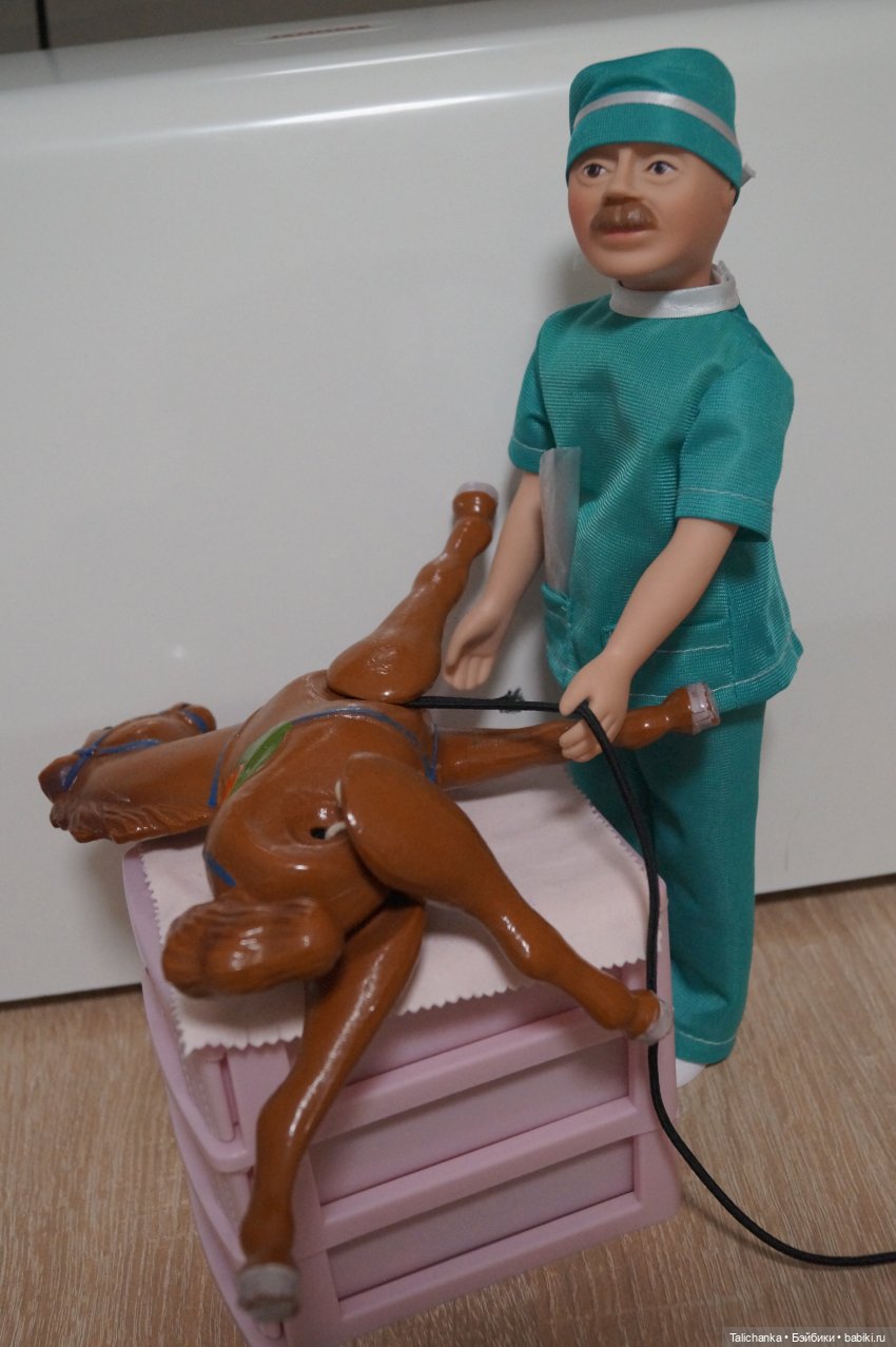 Четвёртая выписка декабря Голова деда Мороза и голова тряпичной куклы превратились в полноценных новогодних героев