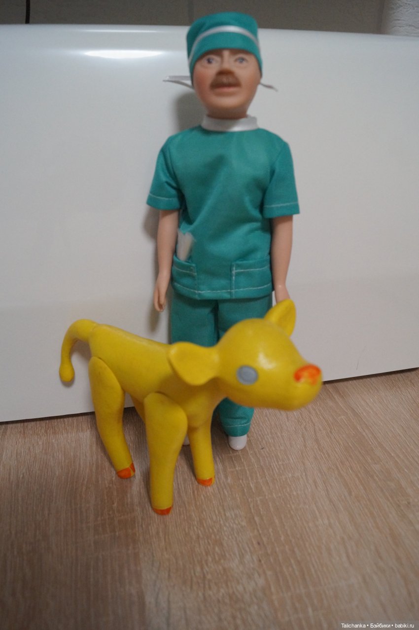 Четвёртая выписка декабря Голова деда Мороза и голова тряпичной куклы превратились в полноценных новогодних героев