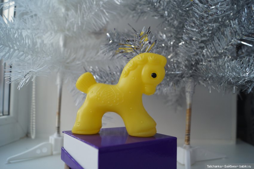 Четвёртая выписка декабря Голова деда Мороза и голова тряпичной куклы превратились в полноценных новогодних героев