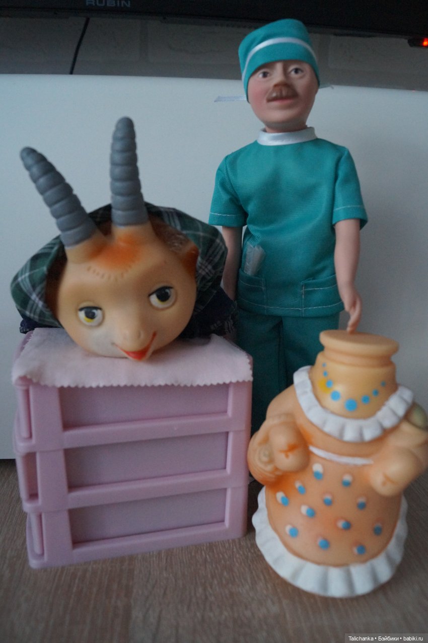 Четвёртая выписка декабря Голова деда Мороза и голова тряпичной куклы превратились в полноценных новогодних героев