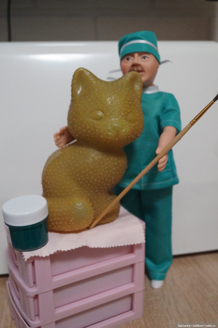 Четвёртая выписка декабря Голова деда Мороза и голова тряпичной куклы превратились в полноценных новогодних героев