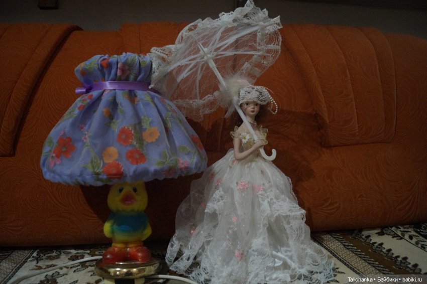 Вторая выписка января Паяем ножки Карлсона возвращаем собачке ножки Как заклеить резинового Кьюпи Девушка светильник светит