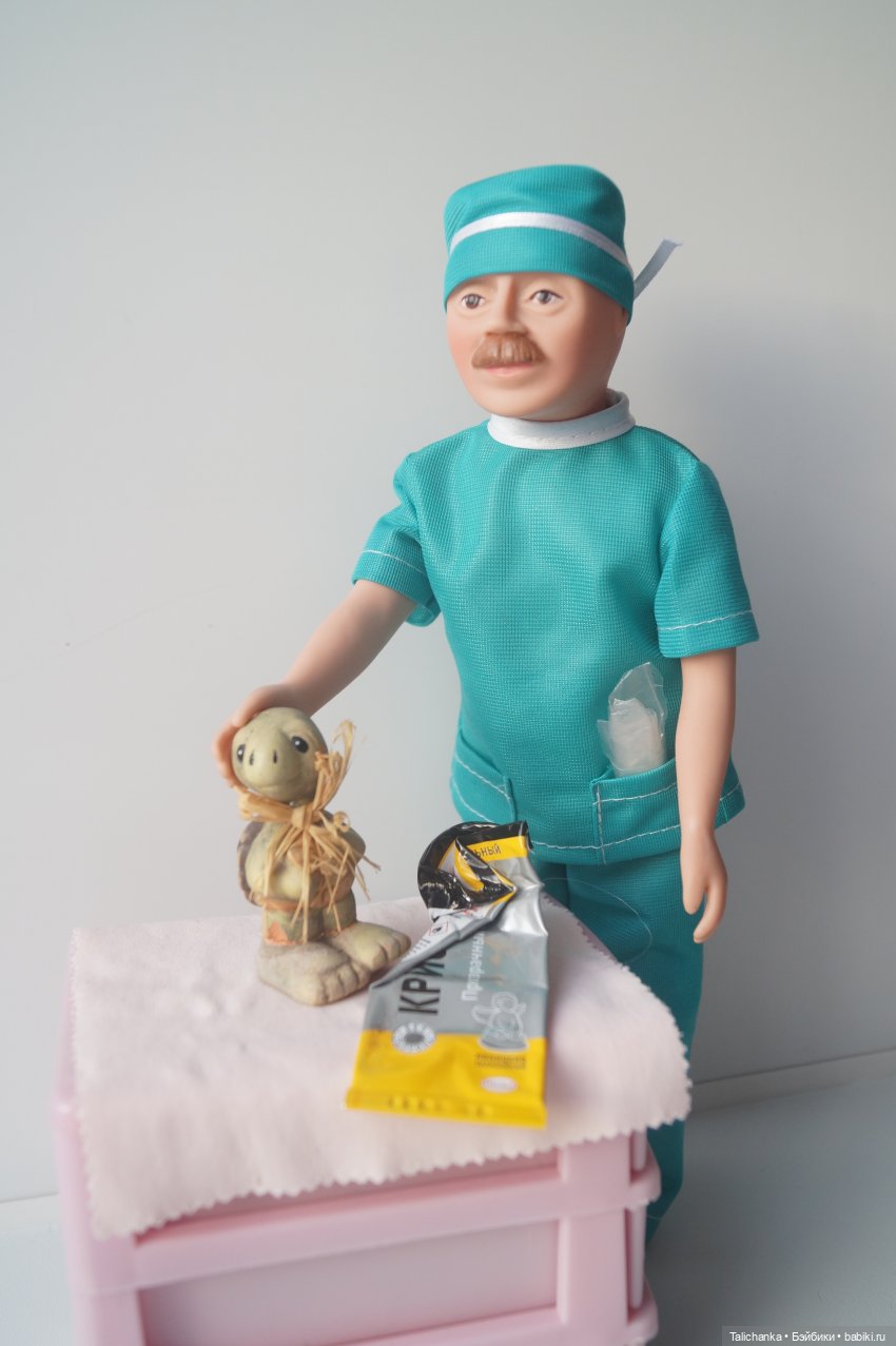 Третья выписка февраля Полная прошивка советской куклы Починка зайки СССР Новые стопы для Мокси Клеим ножки черепашки