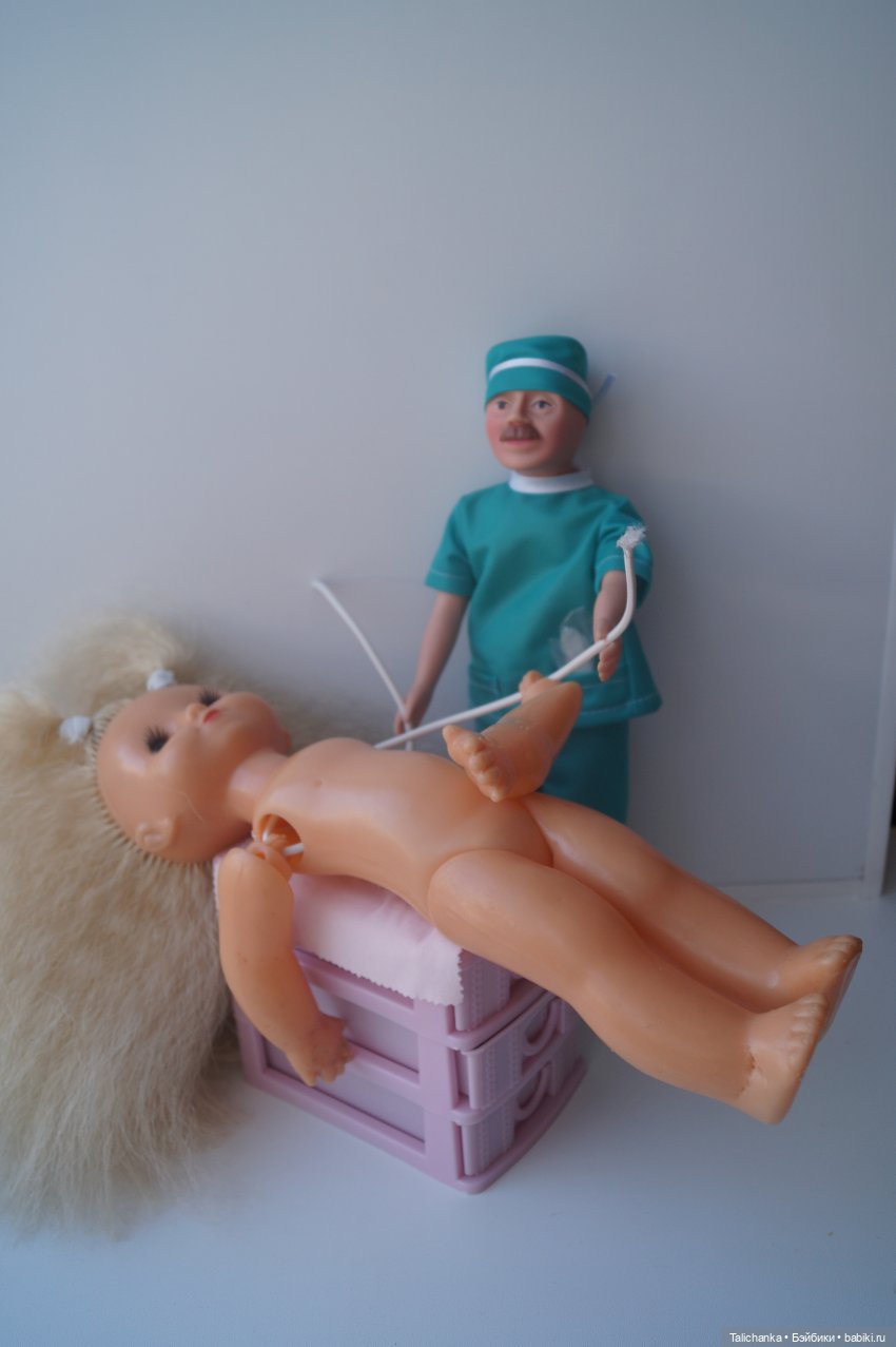 Третья выписка февраля Полная прошивка советской куклы Починка зайки СССР Новые стопы для Мокси Клеим ножки черепашки