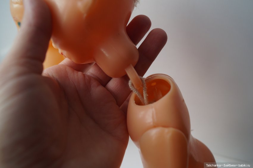 Третья выписка февраля Полная прошивка советской куклы Починка зайки СССР Новые стопы для Мокси Клеим ножки черепашки