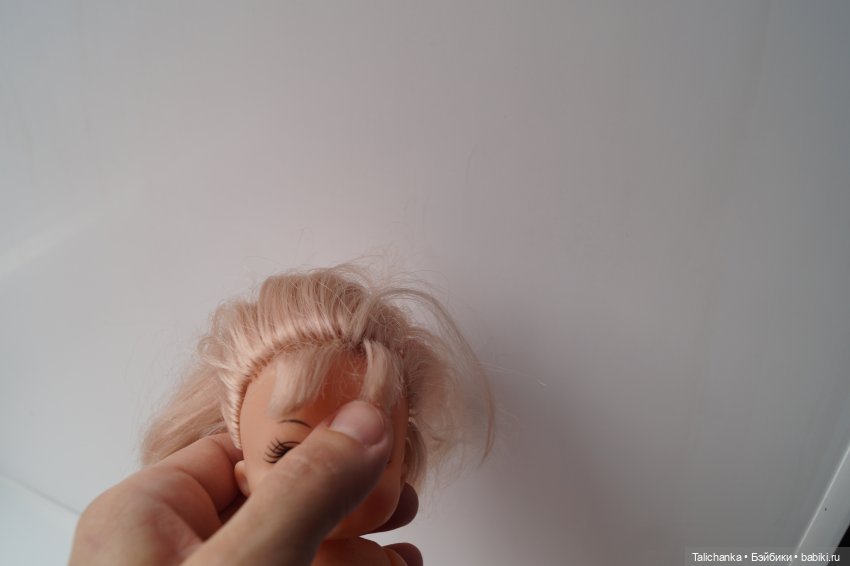 Третья выписка апреля паяем разрыв на плечах Паяем ножку Восстанавливаем кудряшки Нейрохируг лечил малышку