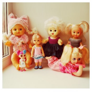 Третья выписка апреля паяем разрыв на плечах Паяем ножку Восстанавливаем кудряшки Нейрохируг лечил малышку