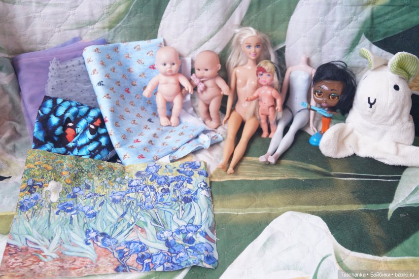 Распаковка большого пакета с куклами