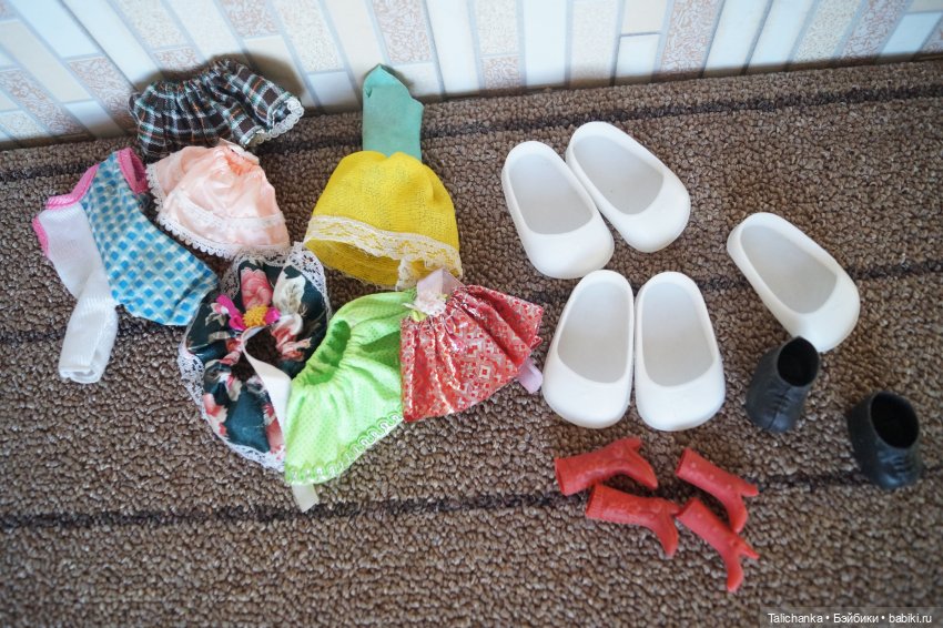 Большая посылка с очень интересными куклами и игрушками