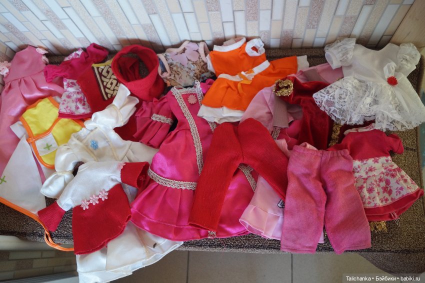 Большая посылка с очень интересными куклами и игрушками