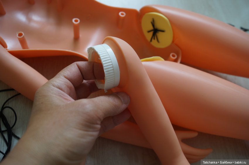 Третья выписка августа Лечим оторванные крепления рук и ног большой куклы Полная прошивка Ддунг Из двух разных посылочек