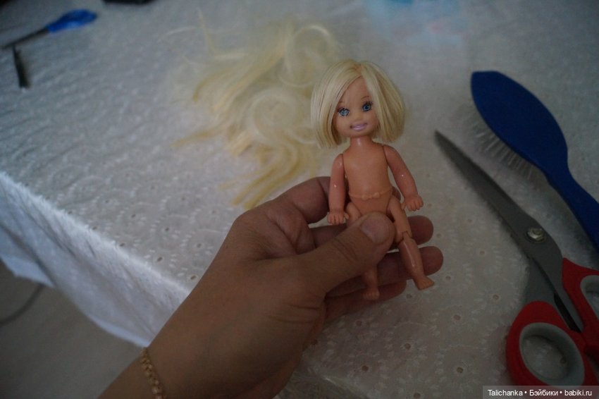 Третья выписка сентября Красим выгоревшую слонишку Чиним кукольную мебель СССР Отмываем ГДРочку Восстанавливаем волосики