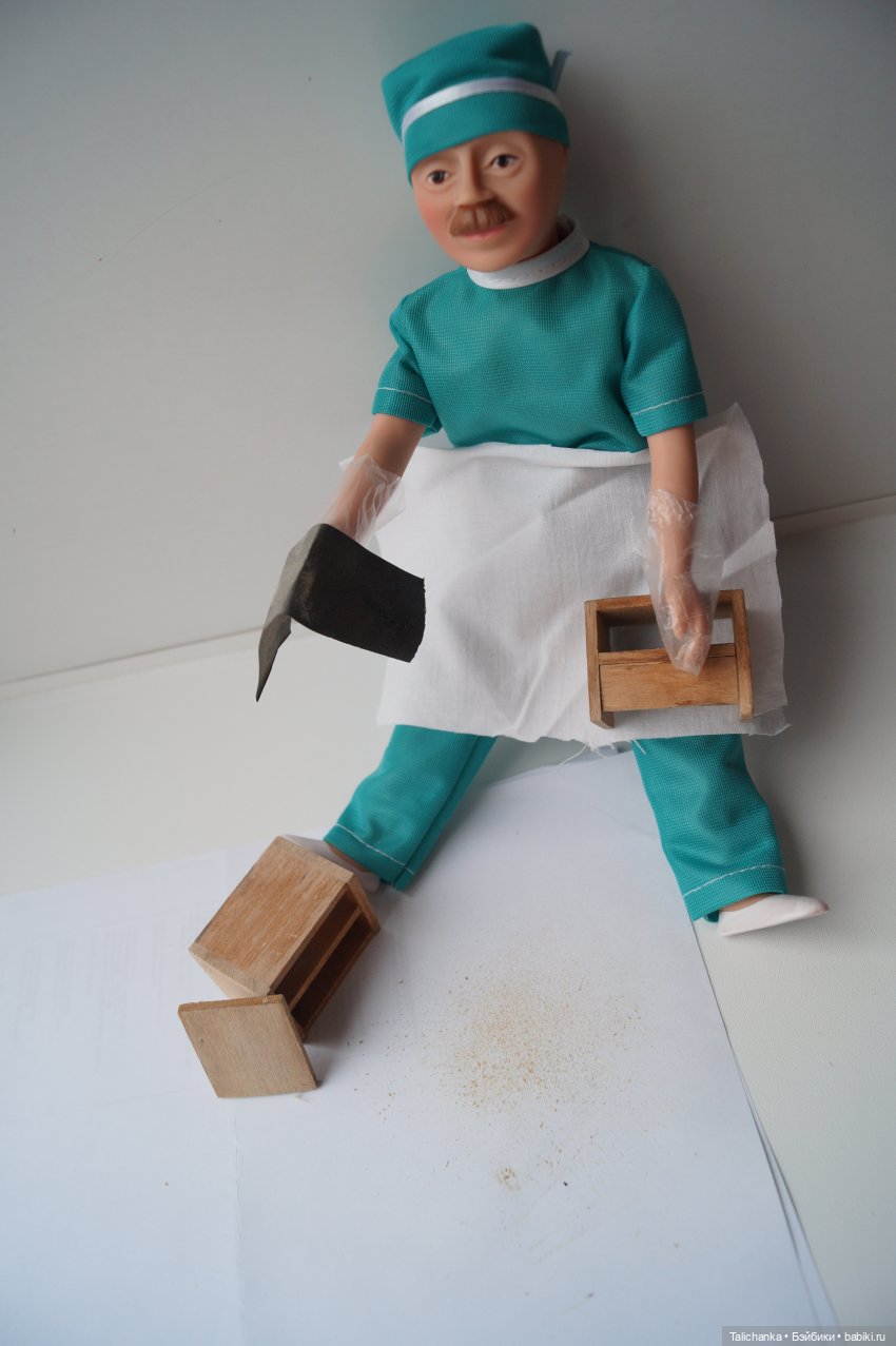 Третья выписка сентября Красим выгоревшую слонишку Чиним кукольную мебель СССР Отмываем ГДРочку Восстанавливаем волосики