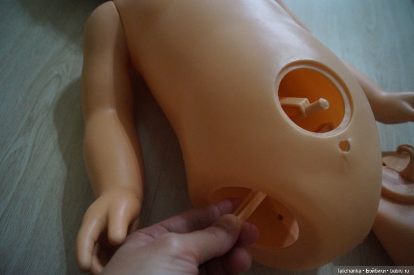 Первая выписка ноября Парикмахерские услуги: полная прошивка облысевших кукол частичная прошивка Вероники Кругозор и Снежаны