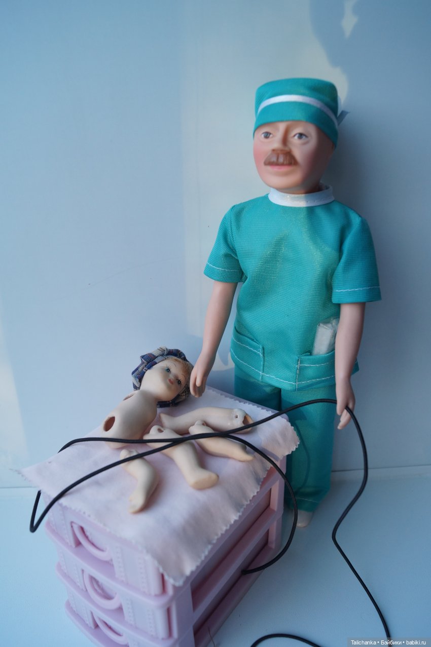 Четвёртая выписка ноября Ремонт сломанной ножки фарфорочки Большой ремонт ГДРчика: заклеиваем разрыв рта полный ремонт глаз: