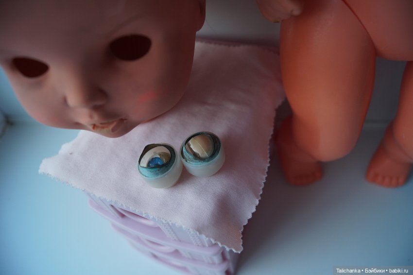 Четвёртая выписка ноября Ремонт сломанной ножки фарфорочки Большой ремонт ГДРчика: заклеиваем разрыв рта полный ремонт глаз: