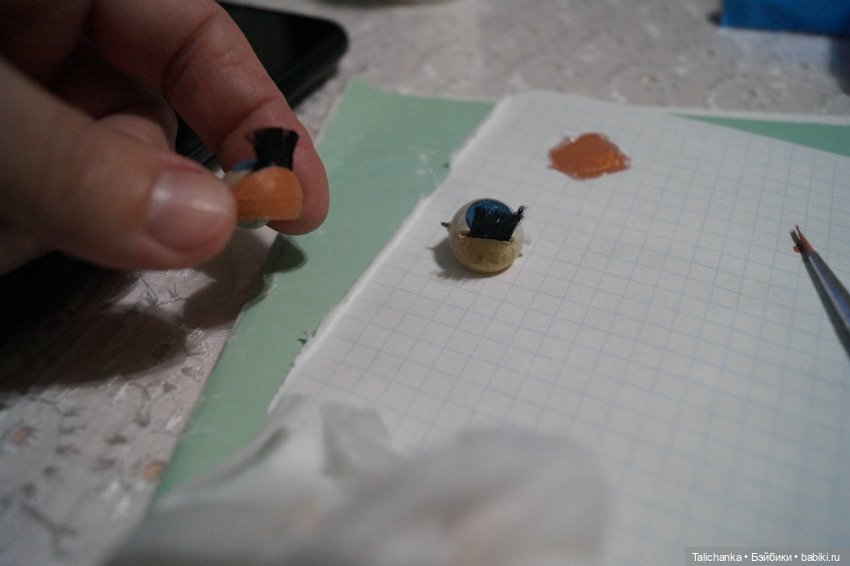 Четвёртая выписка ноября Ремонт сломанной ножки фарфорочки Большой ремонт ГДРчика: заклеиваем разрыв рта полный ремонт глаз: