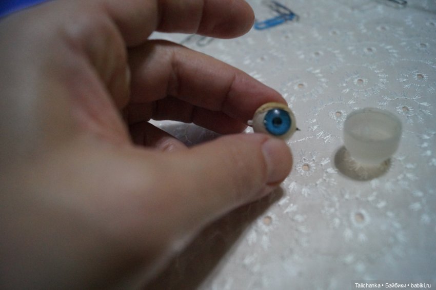 Четвёртая выписка ноября Ремонт сломанной ножки фарфорочки Большой ремонт ГДРчика: заклеиваем разрыв рта полный ремонт глаз: