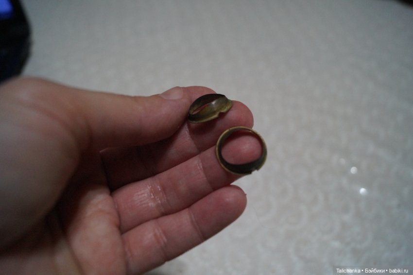 Четвёртая выписка ноября Ремонт сломанной ножки фарфорочки Большой ремонт ГДРчика: заклеиваем разрыв рта полный ремонт глаз: