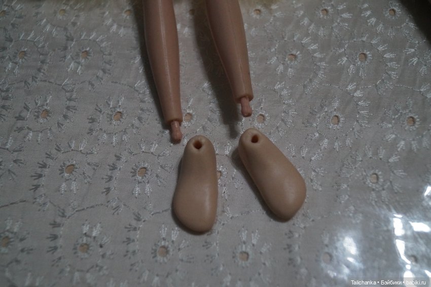 Первая выписка декабря Санта обрёл новые рукавицы Верблюду вернули былую яркую окраску Фарфорочке перетянули резинки Лепим