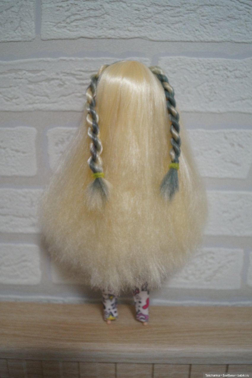 Первая выписка декабря Санта обрёл новые рукавицы Верблюду вернули былую яркую окраску Фарфорочке перетянули резинки Лепим