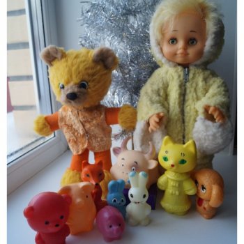 Третья выписка января Паяем сломанный диск ноги Заклеиваем резиновую корову Возвращаем раскрас советским игрушкам