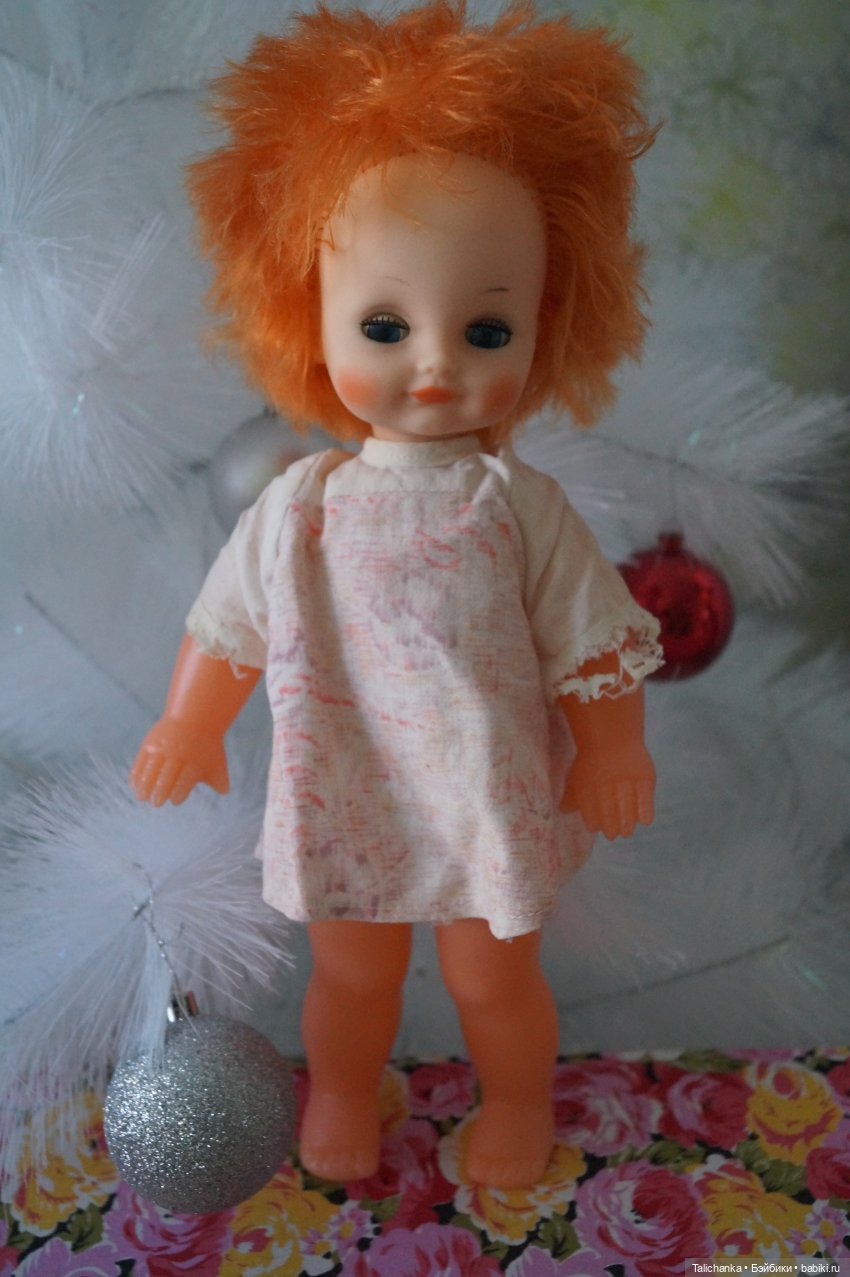 Четвёртая выписка января Паяю ножку ГДРчику и Алёше Ленигрушка Горьковским куколкам поправила волосы и сшила платьица