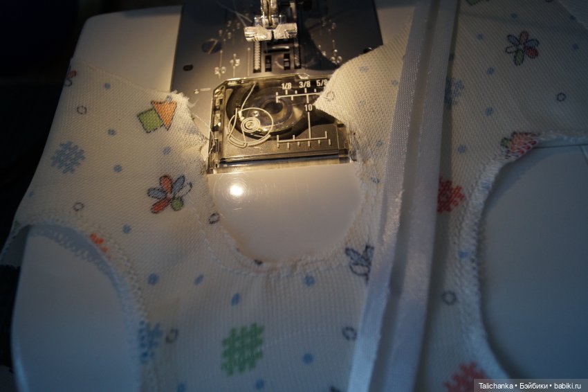 Четвёртая выписка января Паяю ножку ГДРчику и Алёше Ленигрушка Горьковским куколкам поправила волосы и сшила платьица