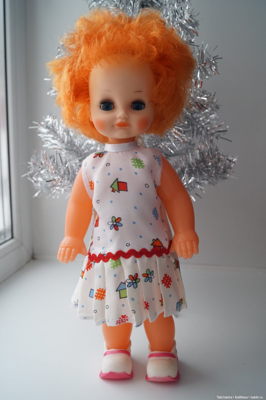 Четвёртая выписка января Паяю ножку ГДРчику и Алёше Ленигрушка Горьковским куколкам поправила волосы и сшила платьица