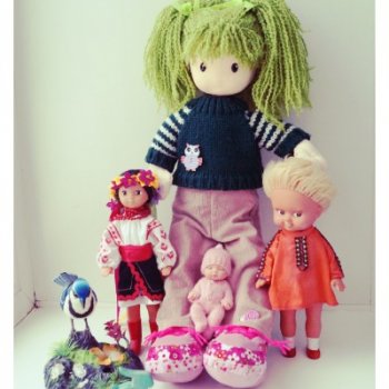 Вторая выписка февраля Переобуваем мягкую девочку Ремонт поющей сойки Выводим розовые пятна на пупсике Восстановление костюма этнической девочки ф-ки Победа