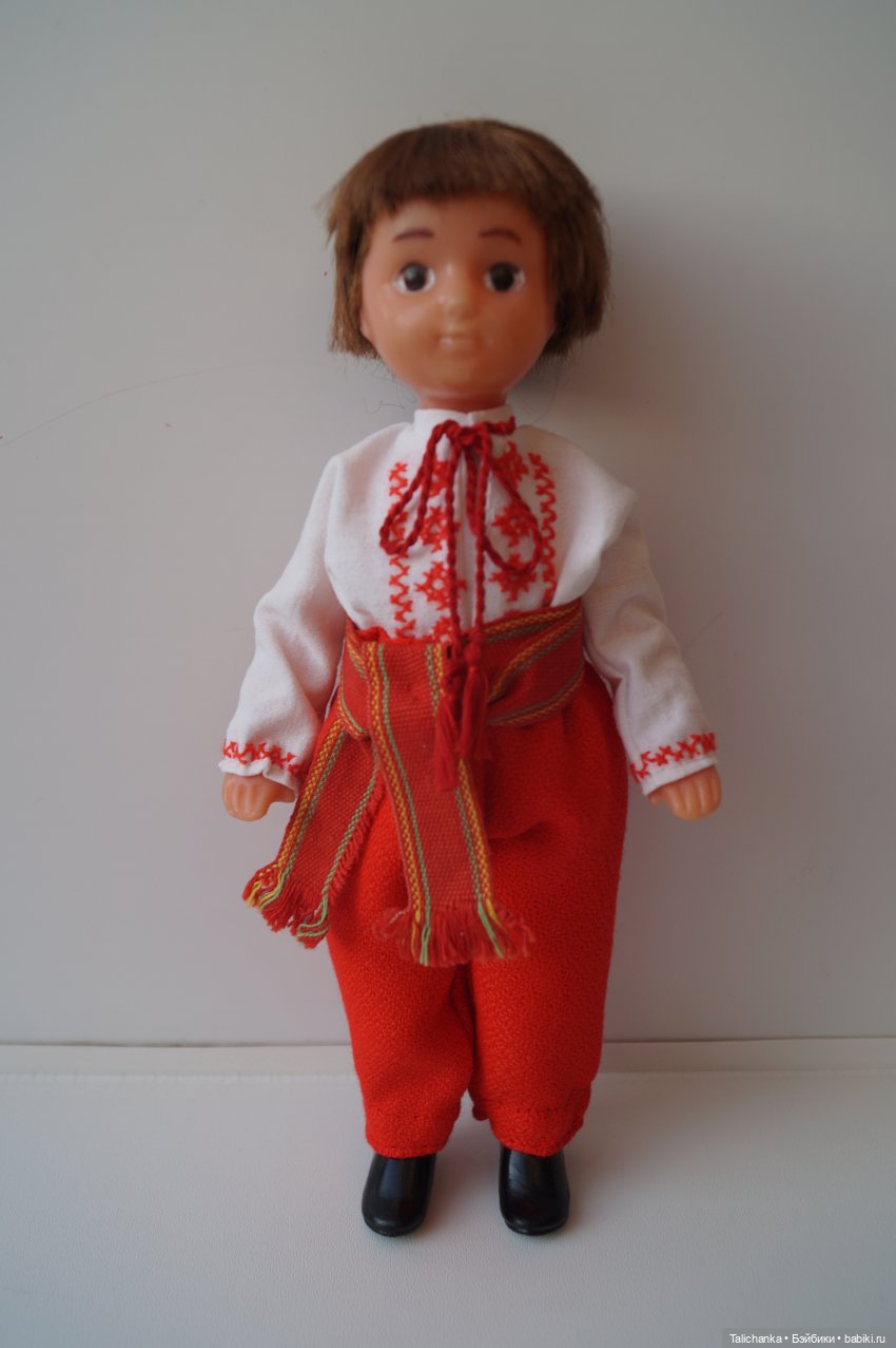 Третья выписка февраля снова вышиванка уже для мальчика Выводим базироном почеркушки Лив Алексис снова красавица