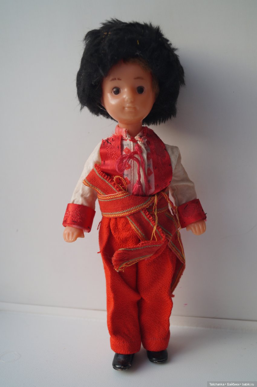 Третья выписка февраля снова вышиванка уже для мальчика Выводим базироном почеркушки Лив Алексис снова красавица