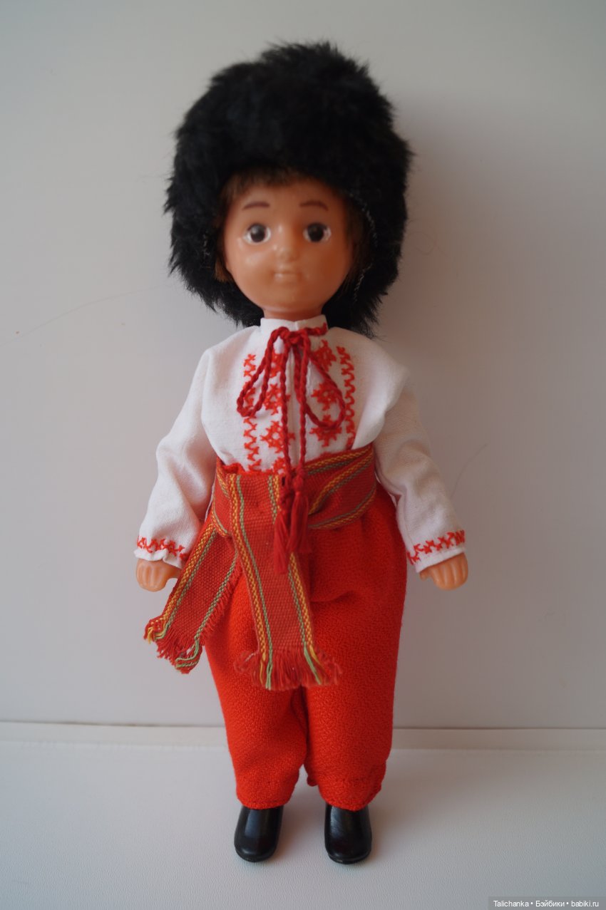 Третья выписка февраля снова вышиванка уже для мальчика Выводим базироном почеркушки Лив Алексис снова красавица