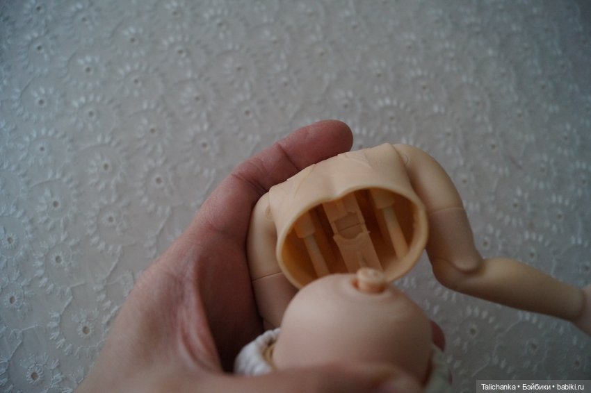 Вторая выписка марта Шурочка ф-ки Победа стала школьницей Снова в работе клей+сода: лечим шейку пупса Ремонт ножек