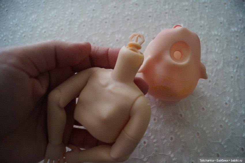 Вторая выписка марта Шурочка ф-ки Победа стала школьницей Снова в работе клей+сода: лечим шейку пупса Ремонт ножек