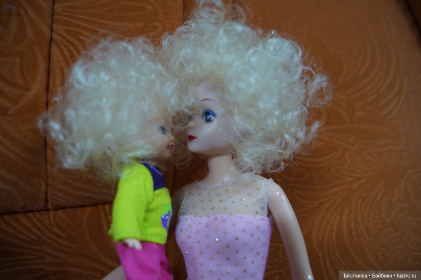 Третья майская выписка Три полных прошивки Саратовская девочка обрела зрение Ивановская куколка стала кудрявой Пчёлка Майя