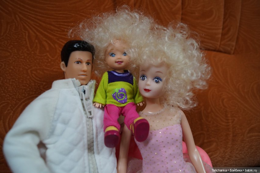 Третья майская выписка Три полных прошивки Саратовская девочка обрела зрение Ивановская куколка стала кудрявой Пчёлка Майя