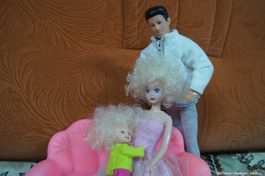 Третья майская выписка Три полных прошивки Саратовская девочка обрела зрение Ивановская куколка стала кудрявой Пчёлка Майя